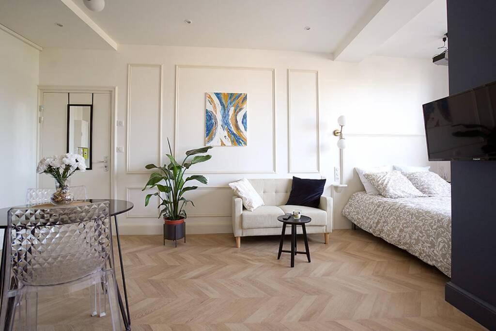V' Appart Spa Troyes Bagian luar foto